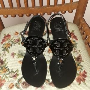 Tory and Burch small pumps black patent leather sa